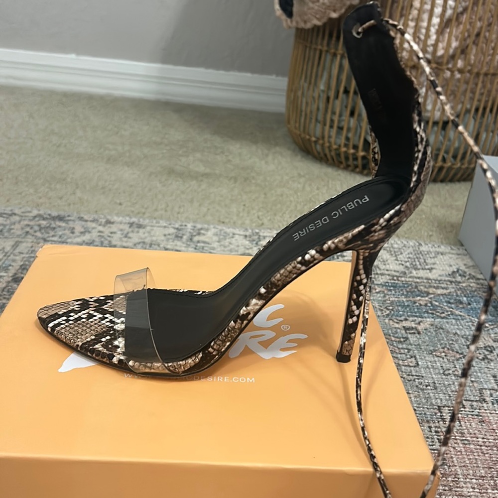 Heels - Picture 3 of 7